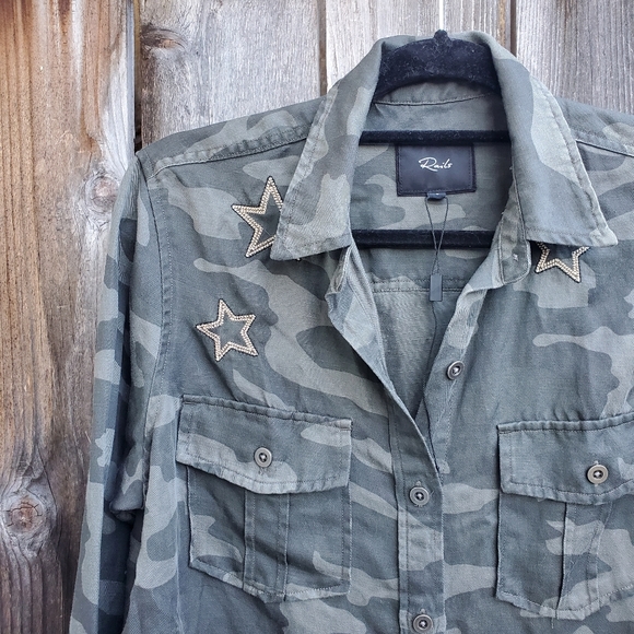 Rails Camo Star Raw Hem Button Front Top - Picture 2 of 10